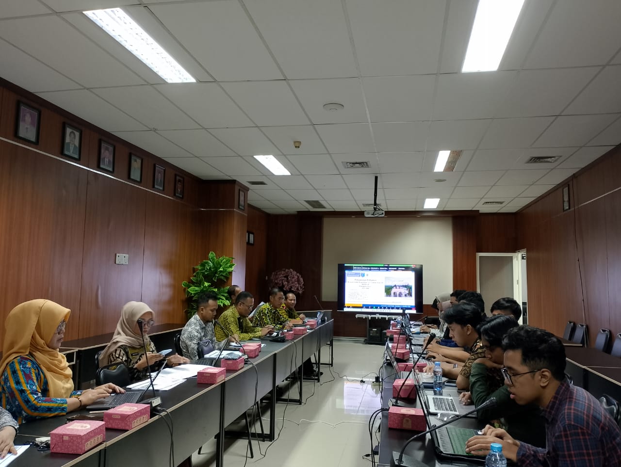 SEMINAR PENDAHULUAN PENYUSUNAN DOKUMEN RENCANA INDUK SISTEM PENGELOLAAN AIR LIMBAH DOMESTIK